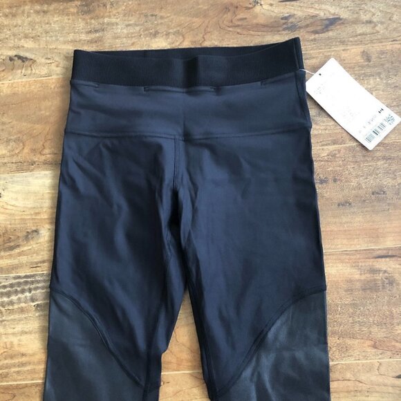 **NWT**LULULEMON Power Position High-Rise Tight 25" - Picture 8 of 16